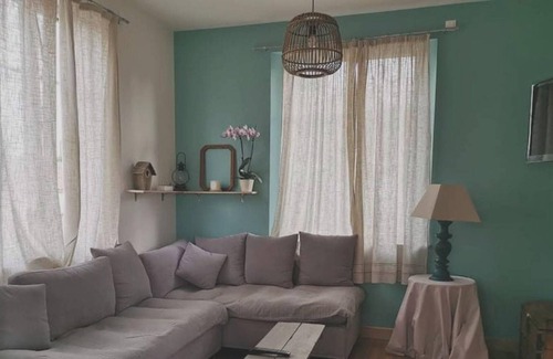 Neuf-Marche House | Homerez - Spacious house for 8 ppl. with garden and terrace at Neuf-Marché