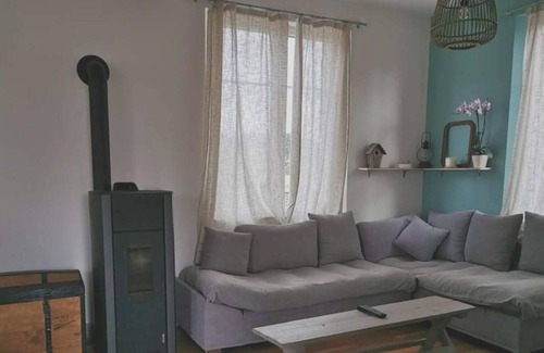 Neuf-Marche House | Homerez - Spacious house for 8 ppl. with garden and terrace at Neuf-Marché