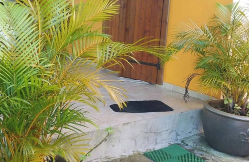 Circuit 1C1 House | Homerez - Spacious House in Petit Bourg, 90 m²