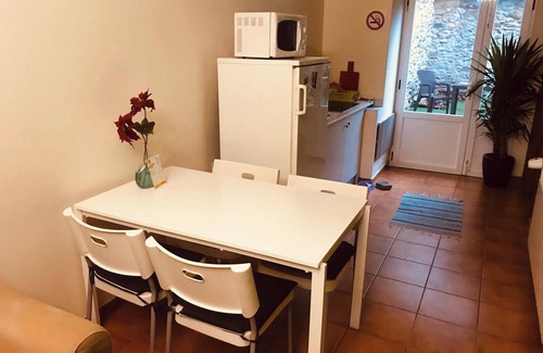 Molinaseca House | Homerez - Spacious House in Molinaseca with Mountain View
