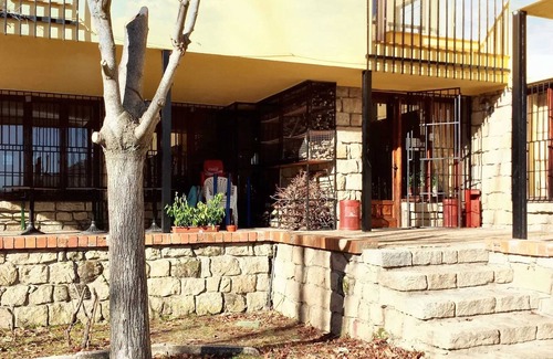 Navaluenga House | Homerez - Spacious house in Navaluenga with lake view