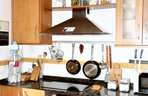 Gondomar House | Homerez - Spacious house in Pontevedra, garden