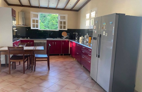 Le Diamant Villa | Homerez - Spacious House with Garden in Le Diamant