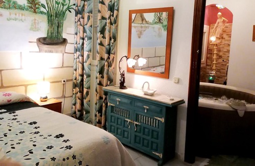 Calamonte House | Homerez - Spacious house for 7 ppl. with jacuzzi and terrace at Calamonte