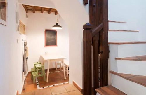 Beiro House | Homerez - Spacious house with terrace and balcony