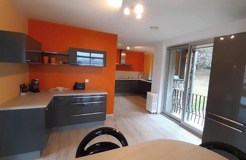 Langogne House | Homerez - Spacious house in Langogne, garden