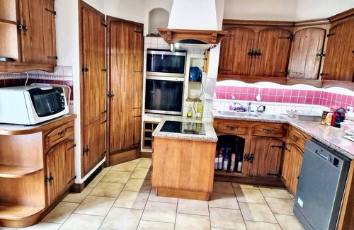 Peron House | Homerez - Spacious House in Péron - Terrace