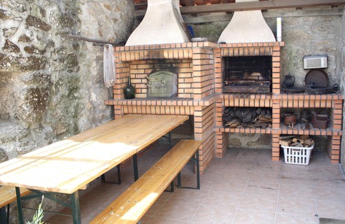 Viseu House | Homerez - Spacious house for 7 ppl. with terrace at Nogueira