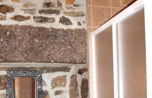Viseu House | Homerez - Spacious house for 7 ppl. with terrace at Nogueira