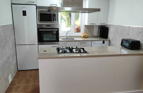 Touro House | Homerez - Spacious House with Garden in Touro – Family-Friendly