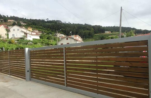 Riba de Mouro House | Homerez - Spacious house for 2 ppl. with terrace at Riba de Mouro