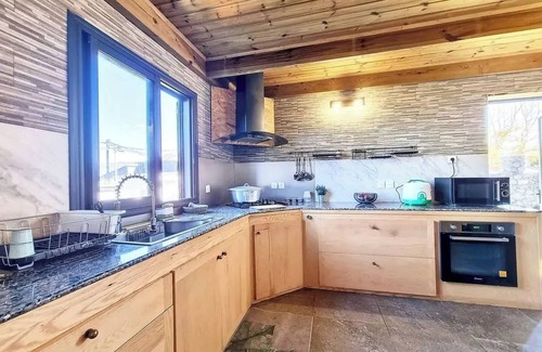 La Plaine des Cafres Villa | Homerez - Spacious Villa with Private Pool in Le Tampon