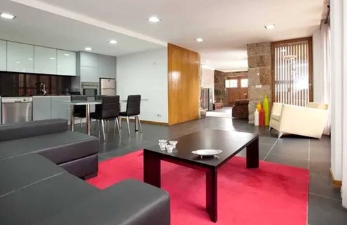 Amares Villa | Homerez - Spacious Villa in Carrazedo with Pool