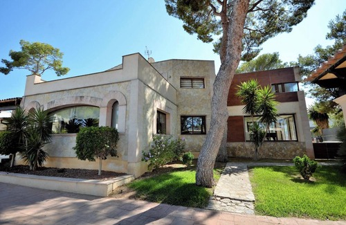Torrenova Villa | Homerez - Spacious Villa with Private Pool in Torrenova