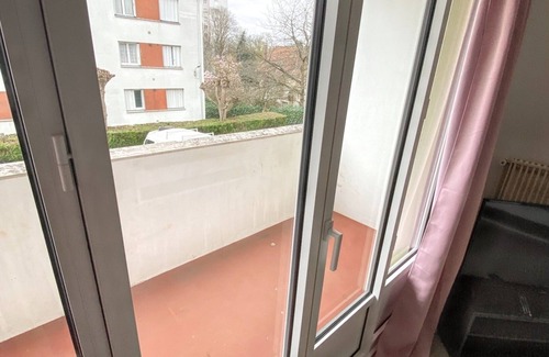 Thorigny-sur-Marne Apartment | Homerez - Studio near Disneyland