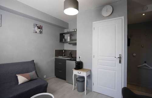 Clermont-Ferrand Apartment | Homerez - Studio in Clermont-Ferrand