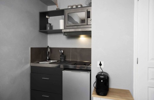 Clermont-Ferrand Apartment | Homerez - Studio in Clermont-Ferrand