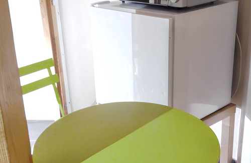 Taninges Apartment | Homerez - Studio Taninges, garden