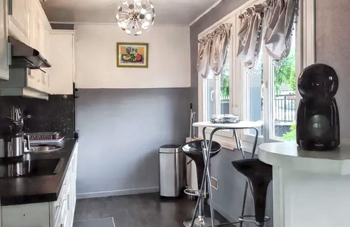 Saint-Martin-Longueau Villa | Homerez - Villa in Saint-Martin-Longueau