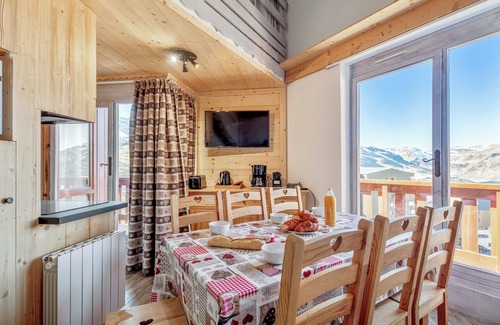 Val-Thorens Apartment | Homerez - Val Thorens Apt - Mountain View