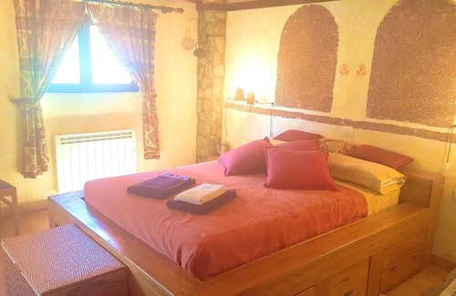 La Puebla de Castro Villa | Homerez - Villa for 18 ppl. with swimming-pool and garden at La Puebla de Castro