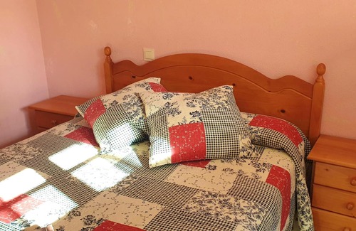 La Puebla de Castro Villa | Homerez - Villa for 18 ppl. with swimming-pool and garden at La Puebla de Castro