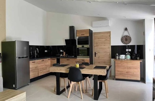 Chateaurenard Villa | Homerez - Villa, Châteaurenard