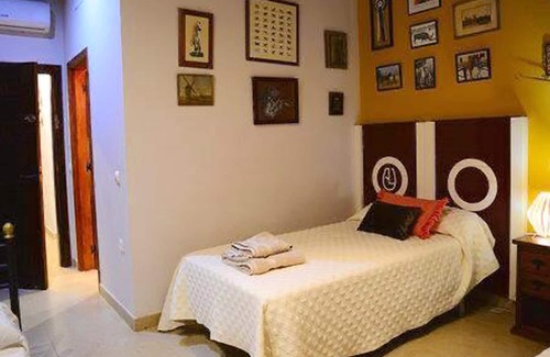 Fernan Caballero Villa | Homerez - Villa for 10 ppl. with swimming-pool and garden at Fernán Caballero
