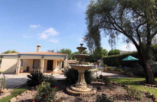 Sanlucar la Mayor Villa | Homerez - Villa in Sanlúcar la Mayor
