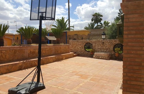 Ecija Villa | Homerez - Villa for 6 ppl. with swimming-pool, garden and terrace at Écija