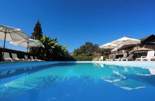 Haut-de-Bosdarros Villa | Homerez - Villa in Haut-de-Bosdarros