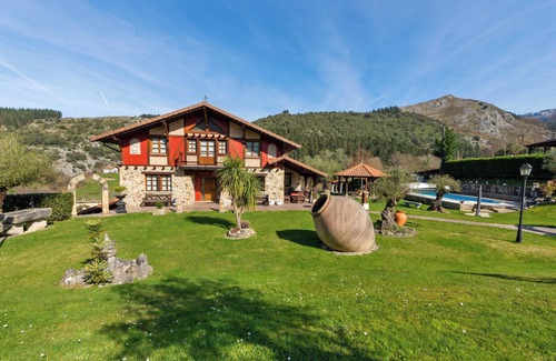 Dima Villa | Homerez - Villa in Bizkaia w/pool