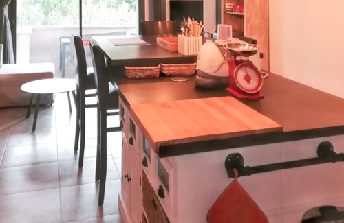 Saint-Michel-l'Observatoire Villa | Homerez - Villa in Dauphin, garden, pool