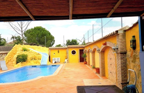 Ecija Villa | Homerez - Villa in Écija with Pool