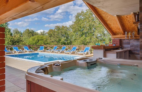 Gornje Dubrave Villa | Homerez - Villa in Gornje Dubrave
