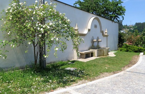 Povoa de Lanhoso Villa | Homerez - Villa for 15 ppl. with swimming-pool and garden at Póvoa de Lanhoso