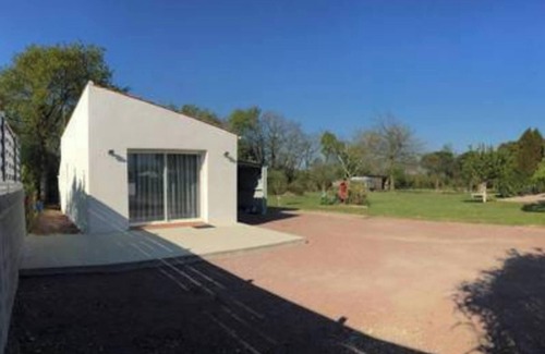 La Garnache House | Homerez - Welcoming House in La Garnache with Enclosed Garden