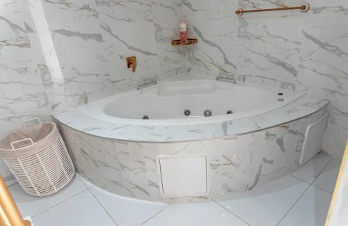 Pretoria House | Homes of Ace Diamond