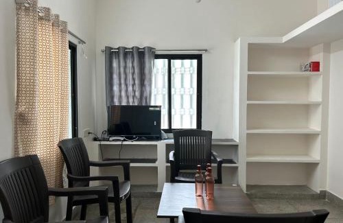 Pallavaram Apartment | HOMESTAY - AC 1 BHK NEAR AlRPORT