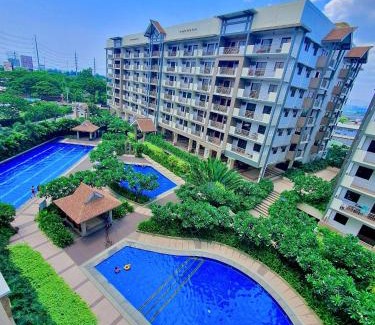Bacoor City Apartment | Homestay by ViJiTa 2bedroom condo