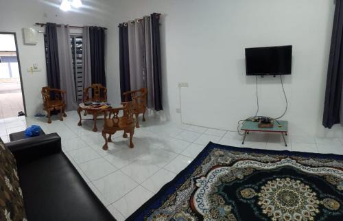 Tanjung Malim House | Homestay D'Mama Īfor mūslimĪ