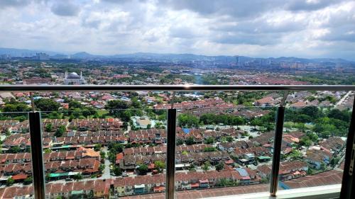 Bangi Sentral Apartment | Homestay FourSeasons @EVO MALL BANGI
