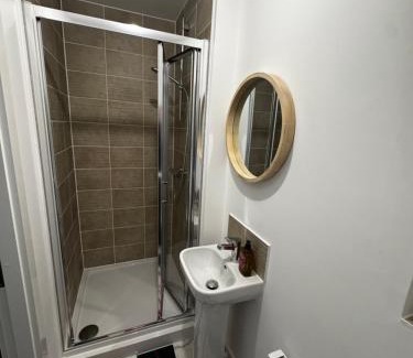 Llanwern House | Homestay Glan Llyn