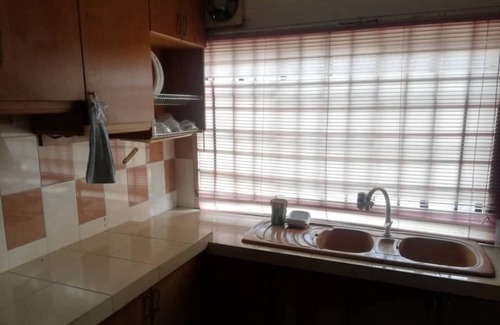 Taman Desa Cemerlang House | homestay ibunda tersayang