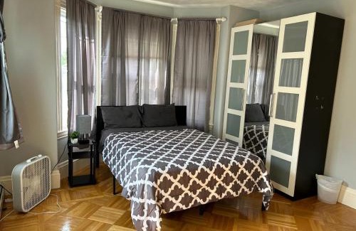 Meeting House Hill House | Homestay in Boston - 5 Locations in Dorchester