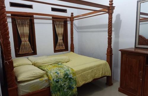 Kuningan House | Homestay Kuning Ceria - Murah, Akses kota & wisata