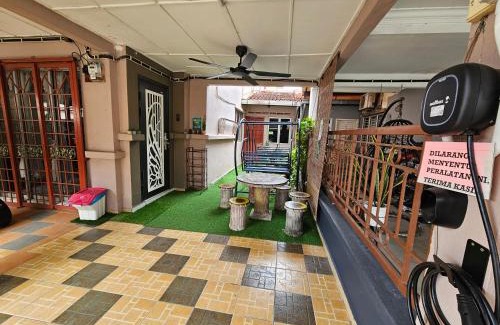 Sungai Buloh House | Homestay LaNik Saujana Utama 2