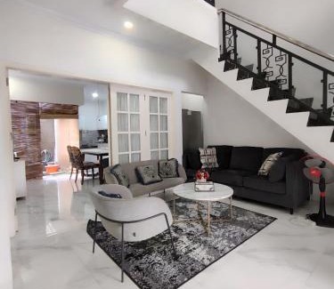 Laweyan Apartment | Homestay Laweyan