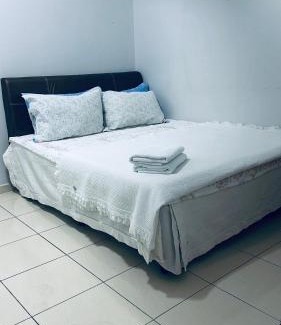 Sungai Baru Tengah House | Homestay Mdm Mai 2