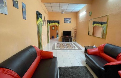 Kuala Kangsar House | Homestay Musafir